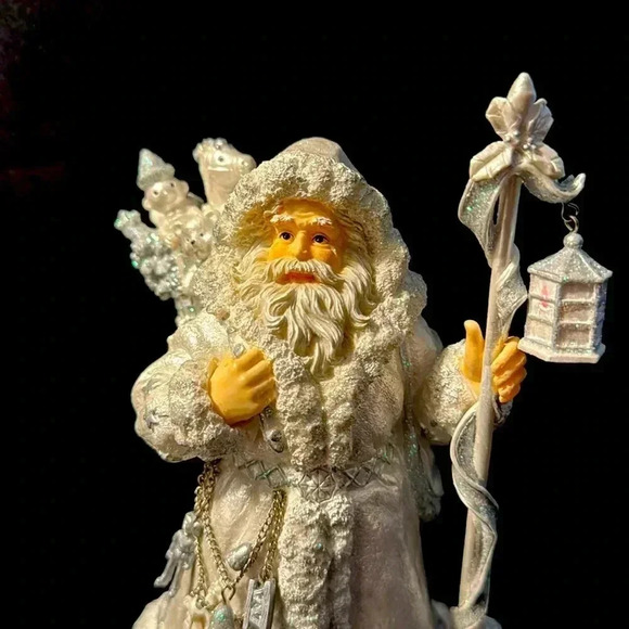 Vintage Old World Santa Music Box from San Francisco Music Box Company - Picture 1 of 12